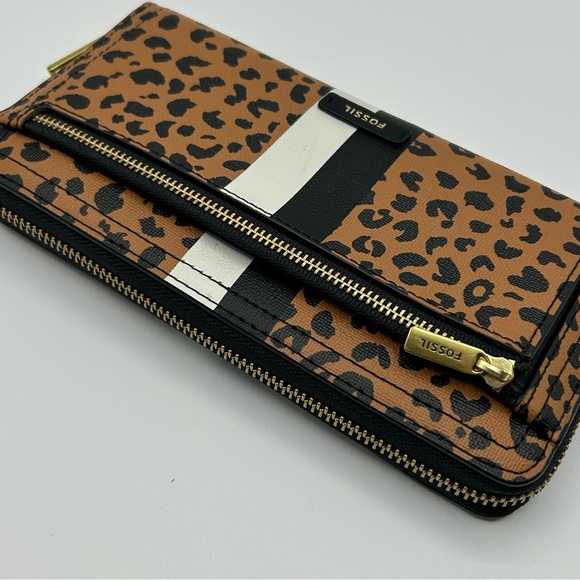 Fossil RFID Logan Zip Wallet Cheetah - Picture 2 of 6